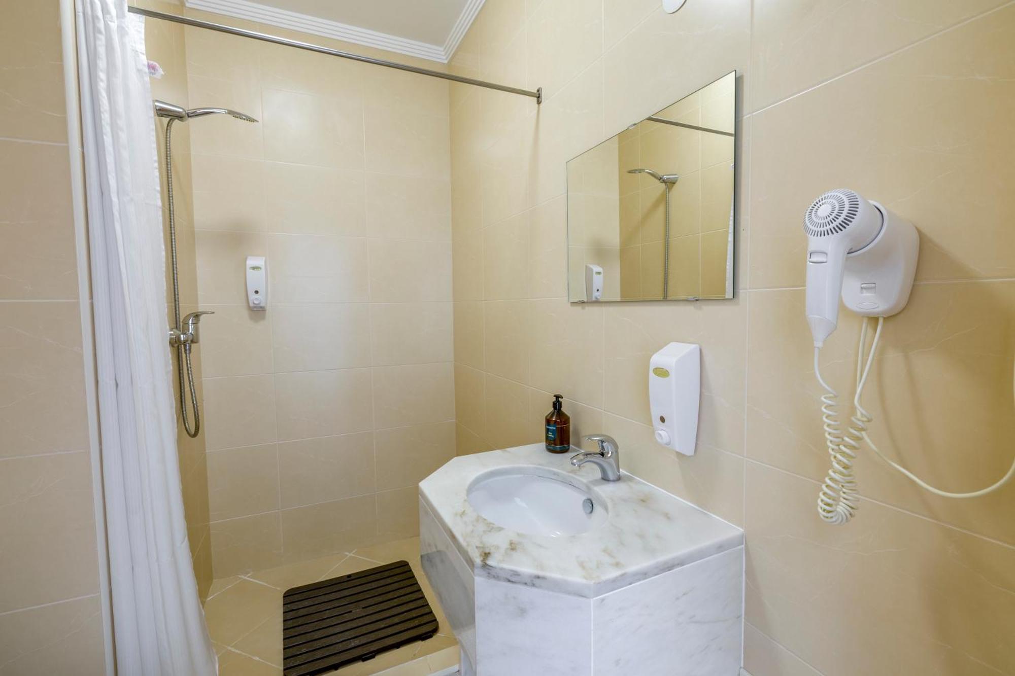 Casa Luma B&B ลากอส ภายนอก รูปภาพ
